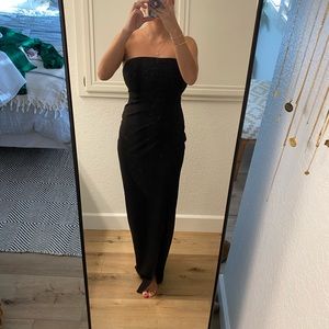 Strapless LULUs dress with front slip.